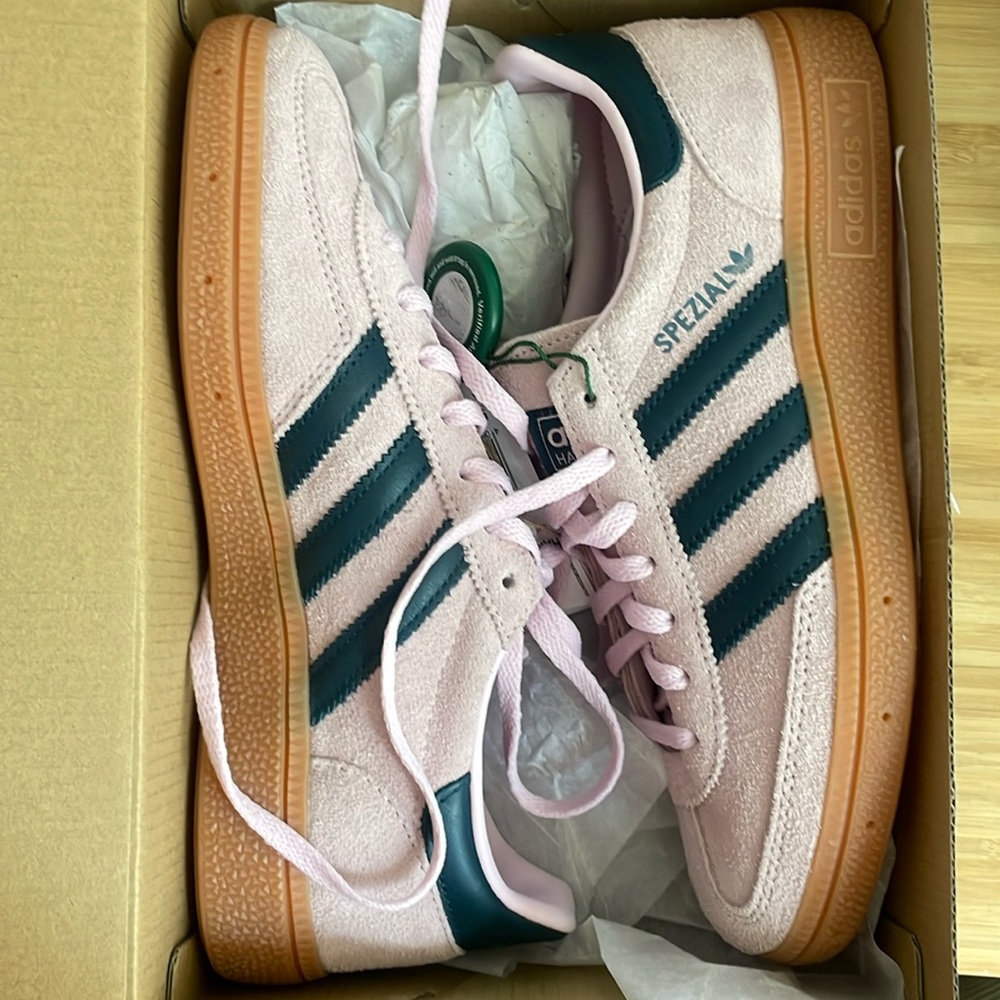 Adidas Handball Spezial pink size 6.5